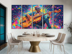 Canvasprint van een dynamische bassist – Explosieve kleurenspatmuziekdecoratie, levendige jazzfunkenergie