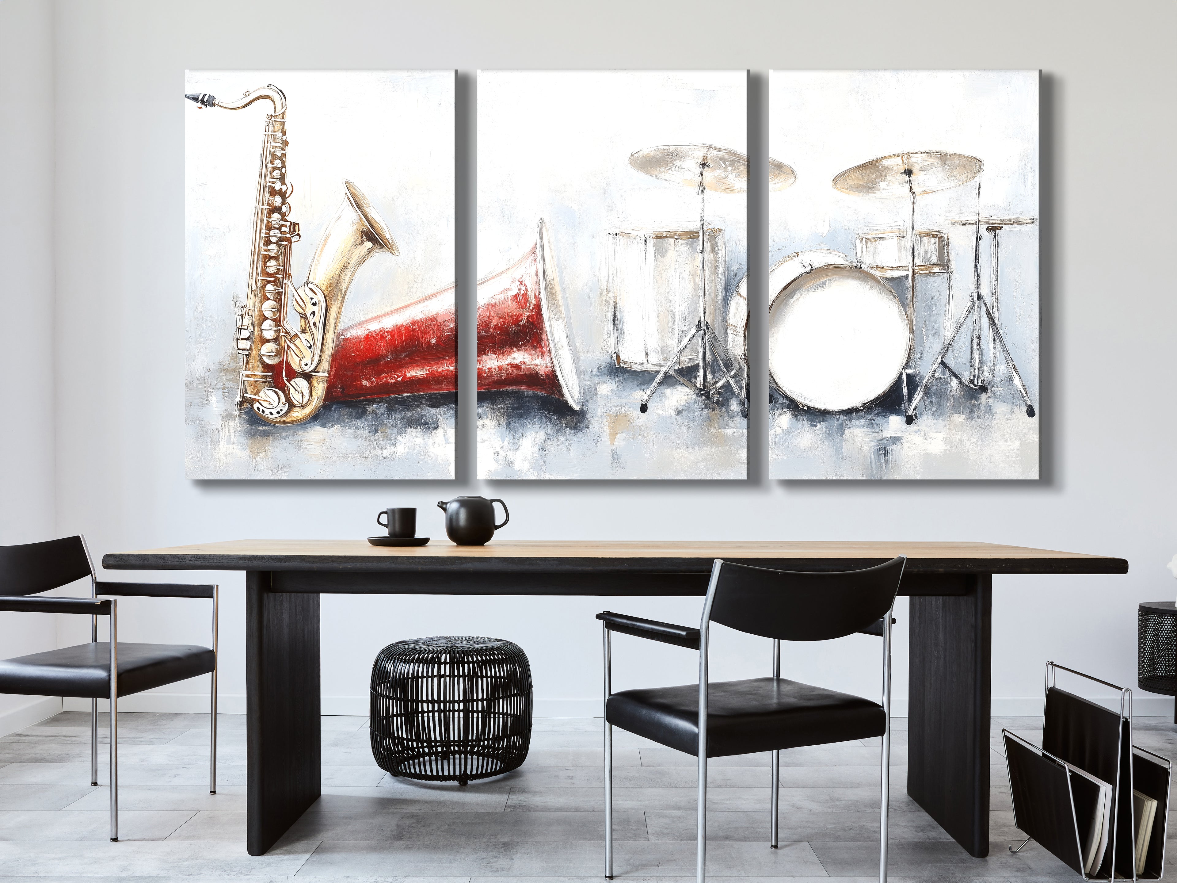 Canvasprint van saxofoon en drumstel – Vintage rode hoornmuziekdecoratie, expressieve penseelstreekkunst