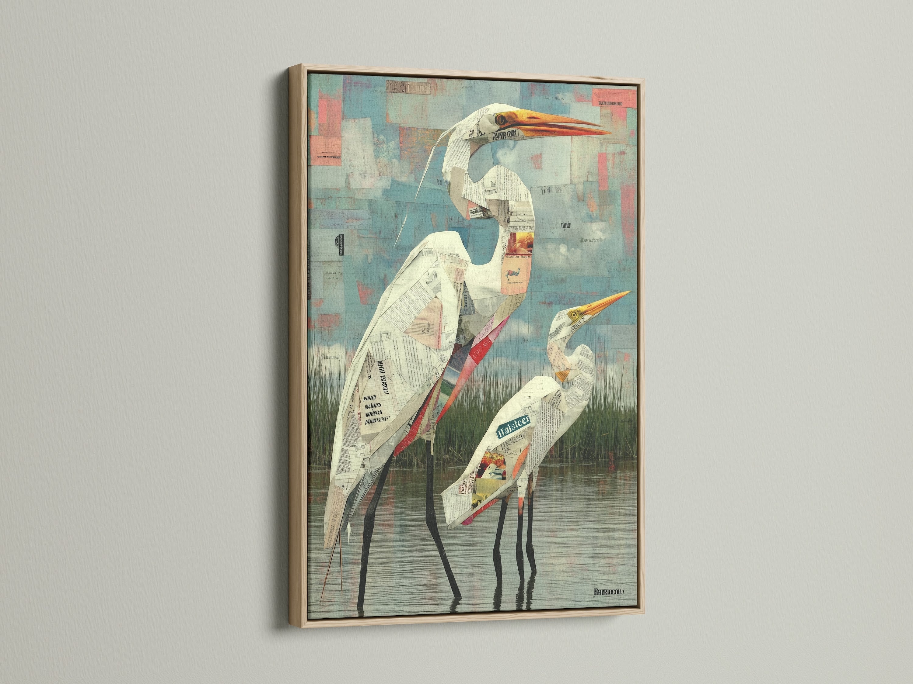 Showcasing heron artwork in an oak frame. This coastal wall art enhances any room. The bird canvas is a modern print. Perfect for coastal decor. The oak frame adds warmth.