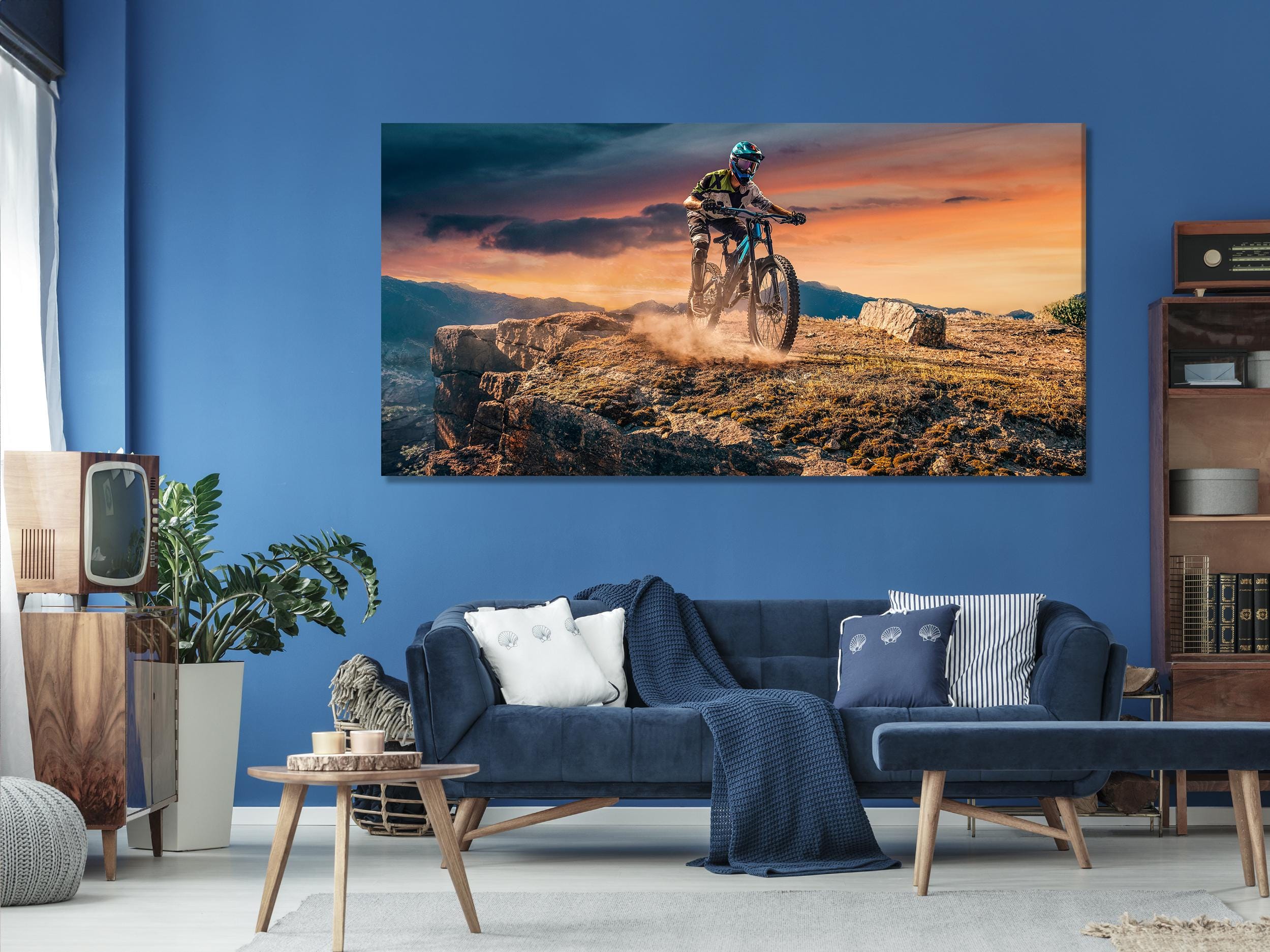 Stampa su tela con mountain biker, grande decorazione murale con sentiero al tramonto, decorazione sportiva di grandi dimensioni, regalo perfetto per gli amanti della bici, decorazione dinamica per la sala giochi o per gli sport