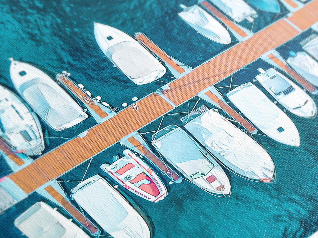 Leinwanddruck des Comer Sees Yacht Club, Wandkunst aus der Luft, großes 3-teiliges maritimes Kunstwerk, italienische Seeszene, Marina Büro Wanddekoration